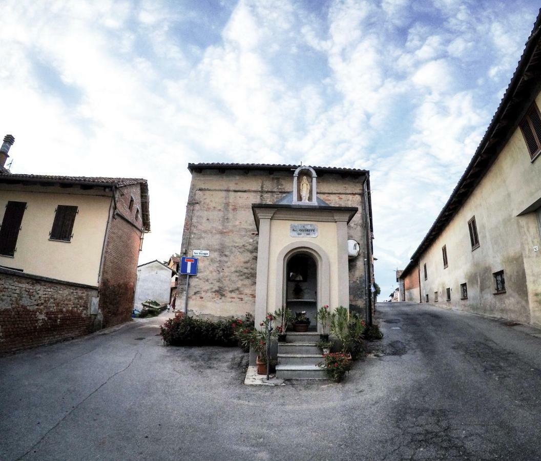 Lindhouse - Country House A Govone Luaran gambar